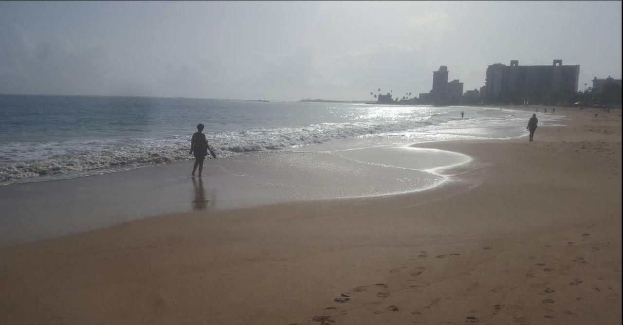 Beach Front Apt 4 At Isla Verde Tower Lägenhet San Juan Exteriör bild